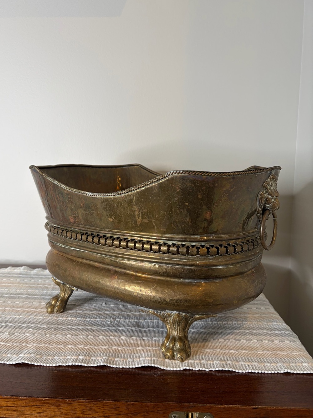 Hammered Embossed Brass Clawfoot Planter Jardinière Ornate Centerpiece 1800s